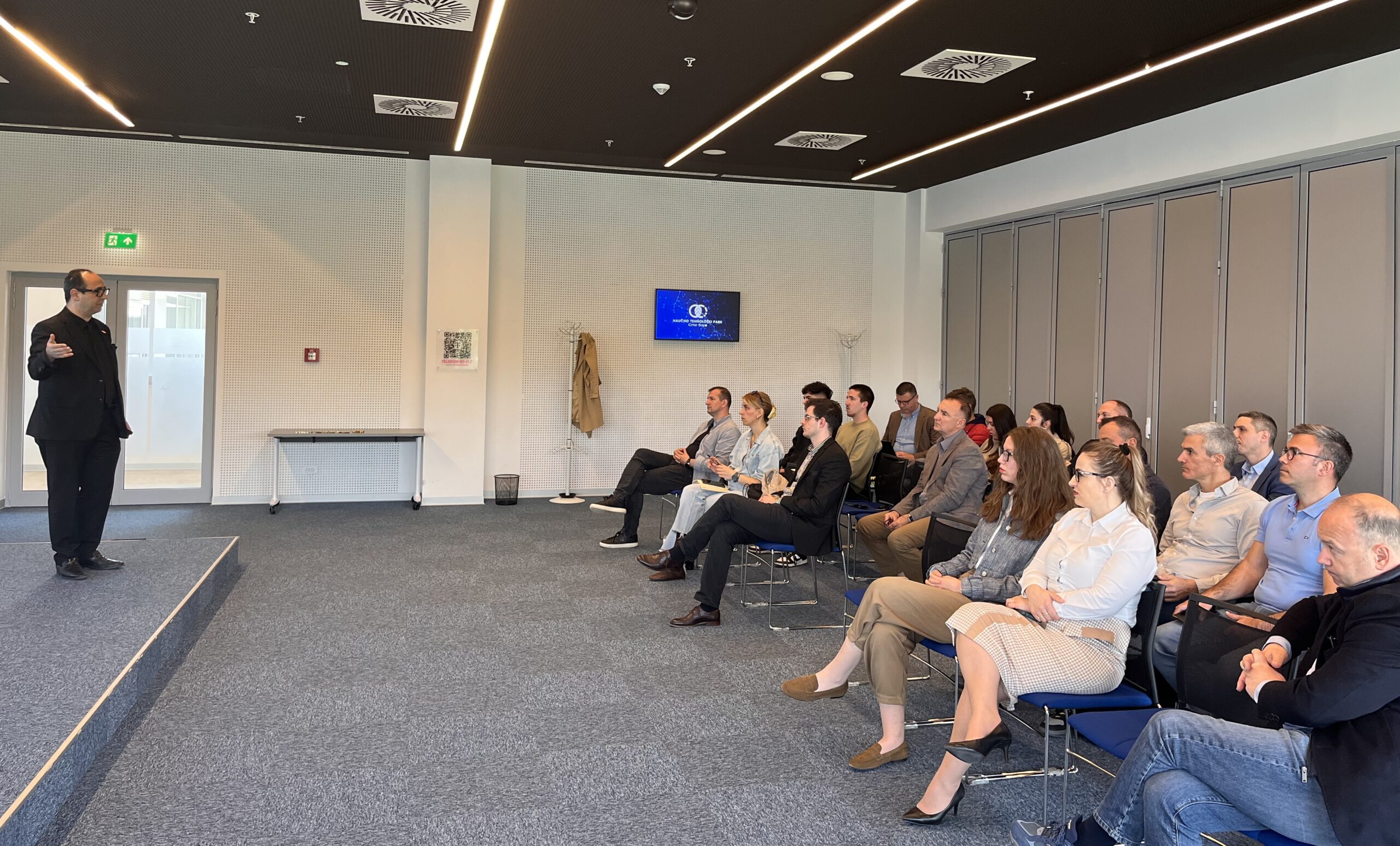 Održana radionica „How to Ask for Funding – Kako tražiti investiciju za startup“ u saradnji NTP CG i YTILI